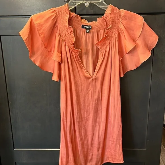 Express Blouse Salmon color. Ruching around collar with slight split. M - Picture 2 of 10